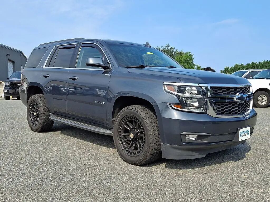 2019 Chevrolet Tahoe LT — photo 1 of 26