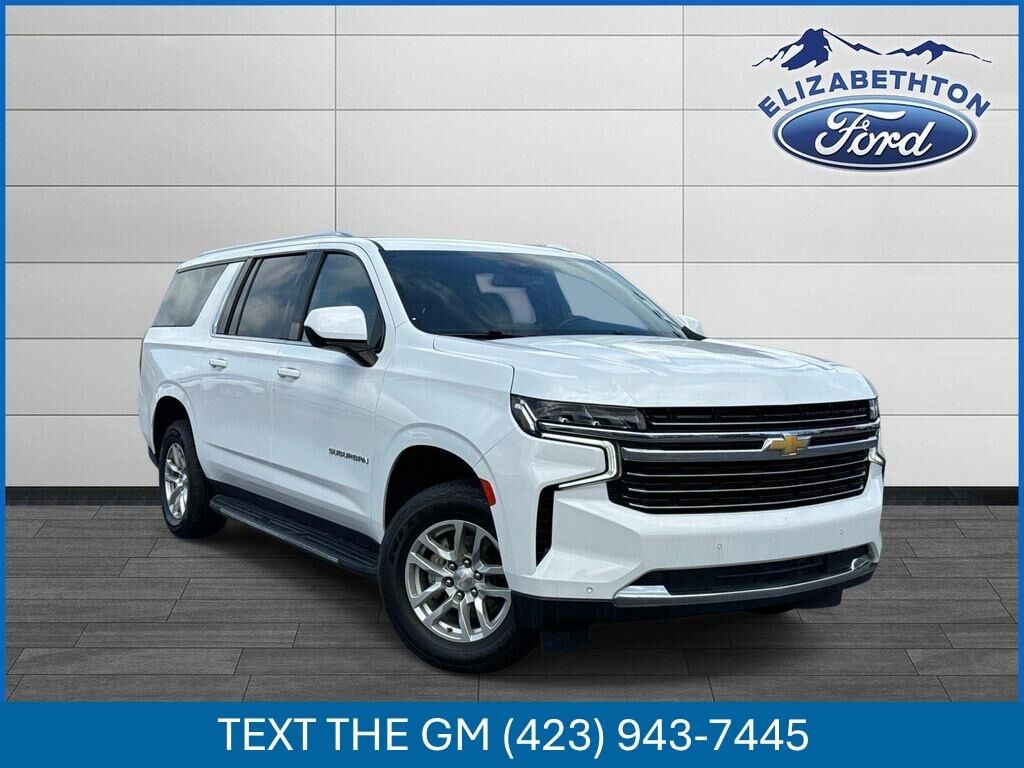 2024 Chevrolet Suburban LT — photo 1 of 13