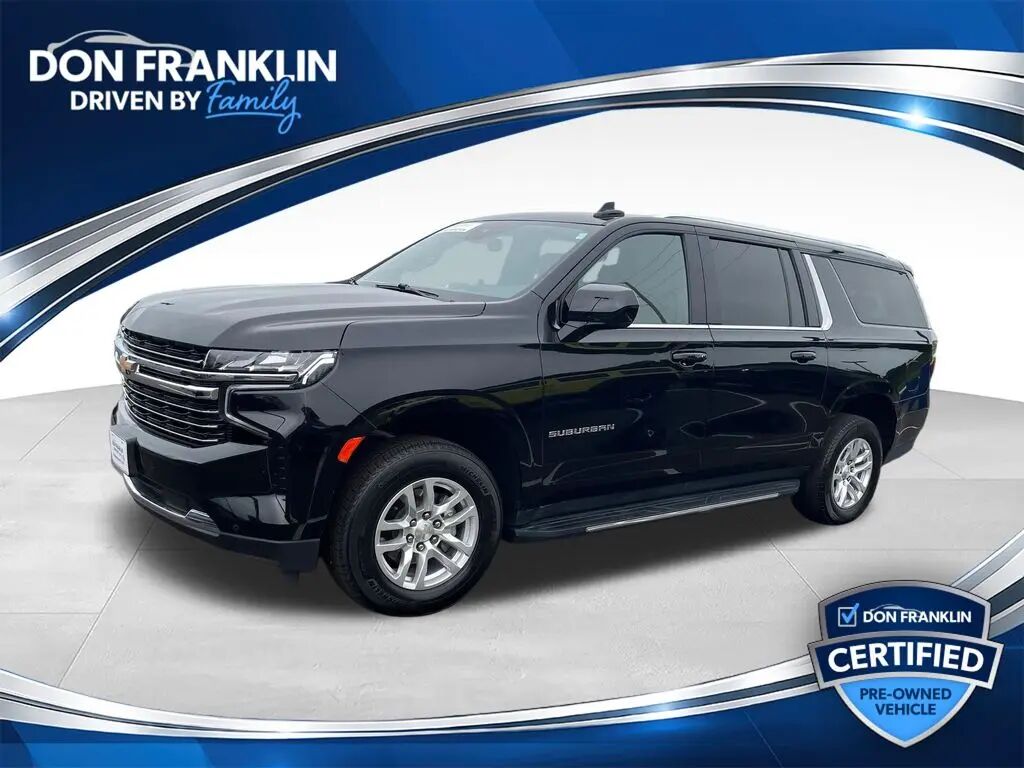 2024 Chevrolet Suburban LT — photo 1 of 6