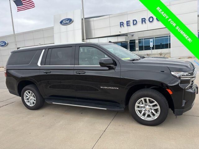 2024 Chevrolet Suburban LT