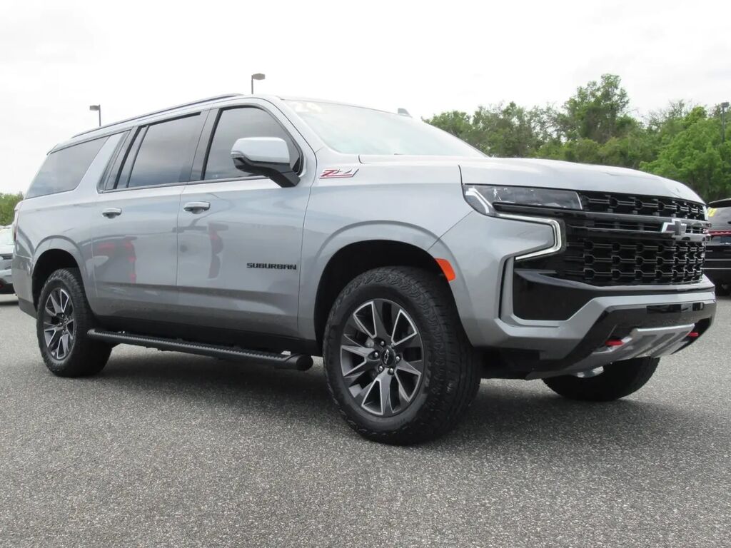 2024 Chevrolet Suburban Z71 — photo 1 of 13