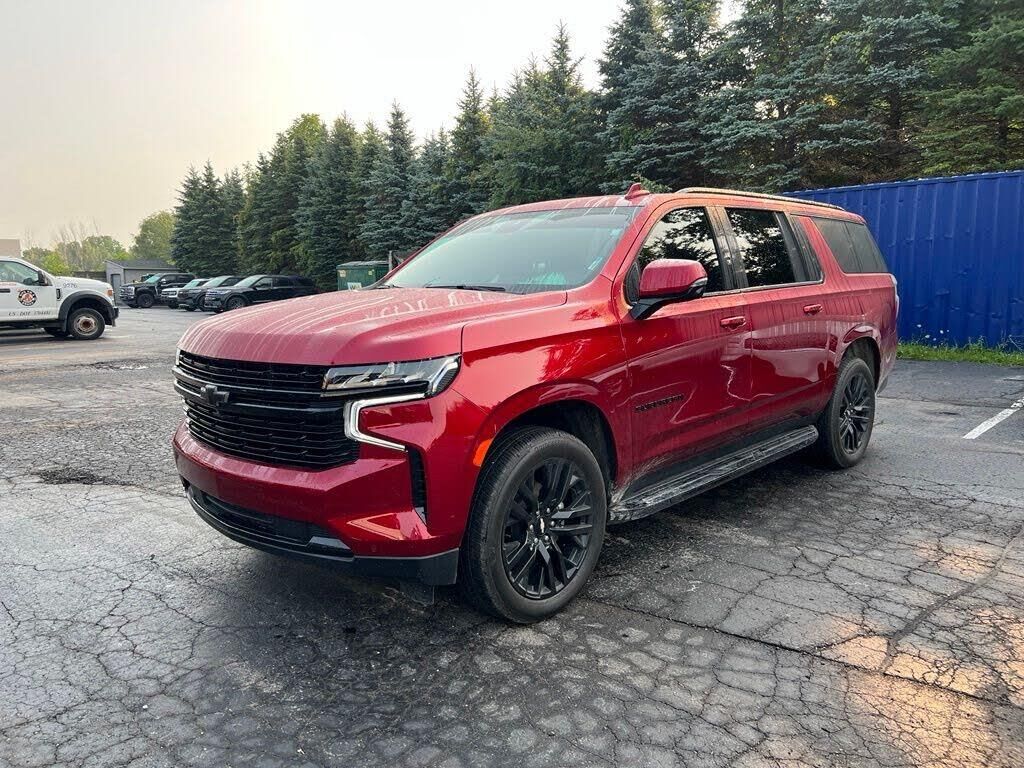 2024 Chevrolet Suburban RST — photo 1 of 1