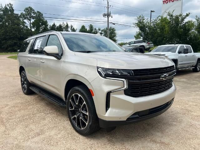 2023 Chevrolet Suburban RST