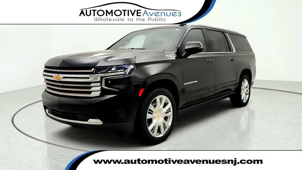 2022 Chevrolet Suburban High Country — photo 1 of 13