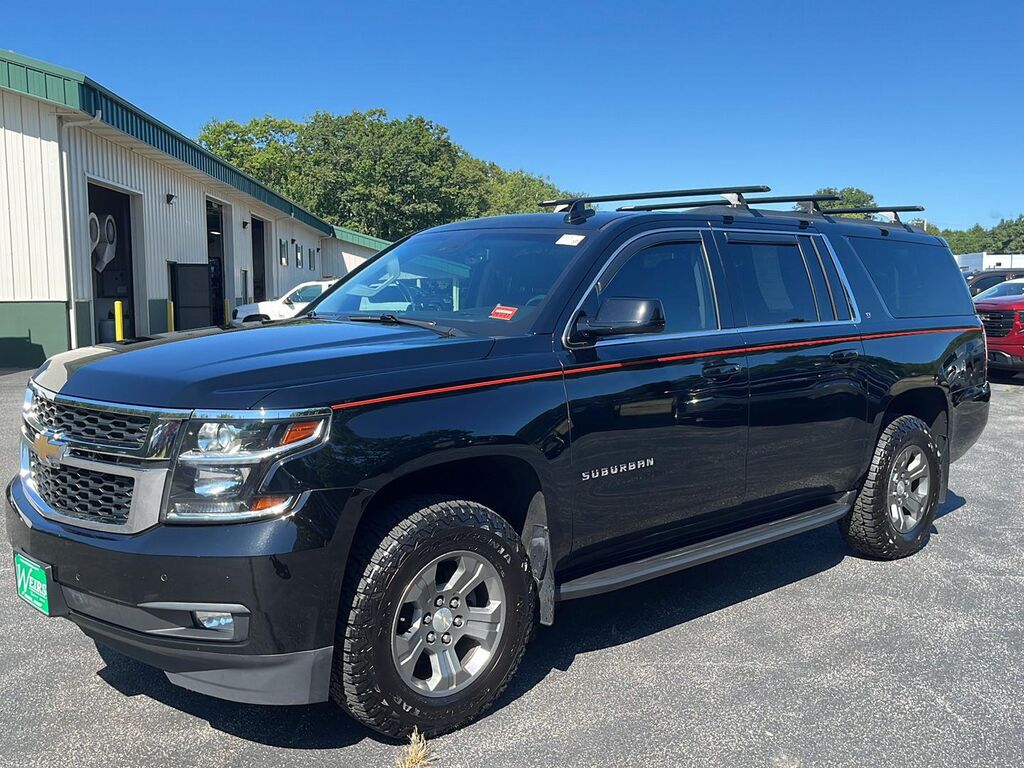 2017 Chevrolet Suburban LT — photo 1 of 7