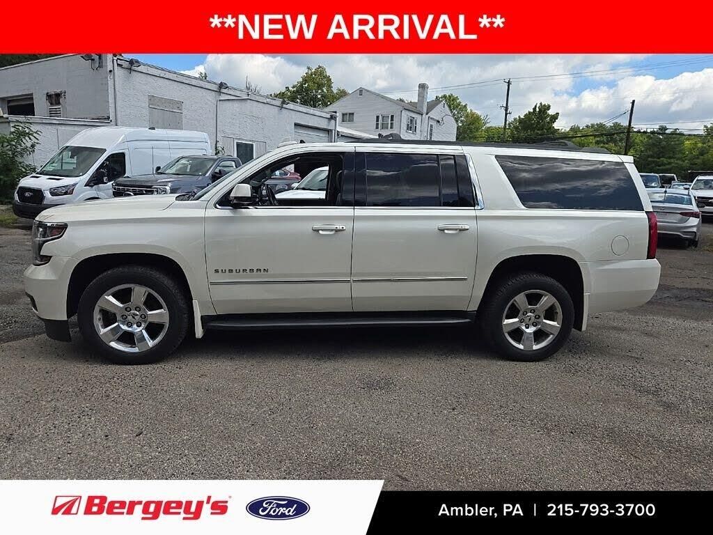 2015 Chevrolet Suburban LT — photo 1 of 1