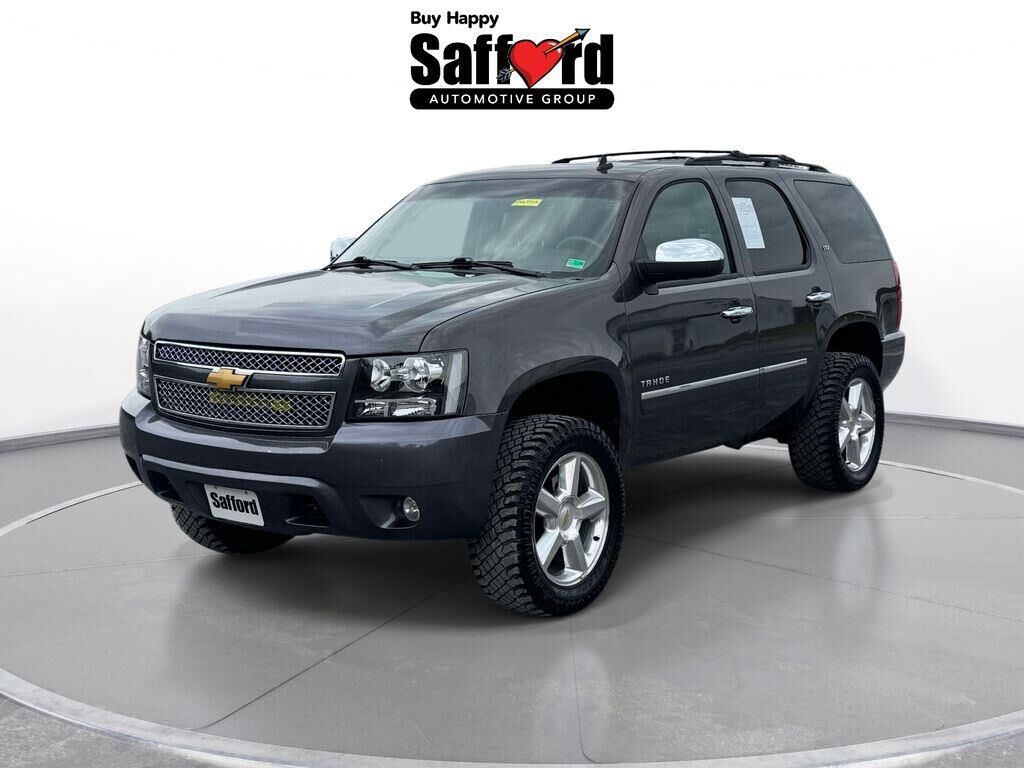 2010 Chevrolet Tahoe LTZ — photo 1 of 3