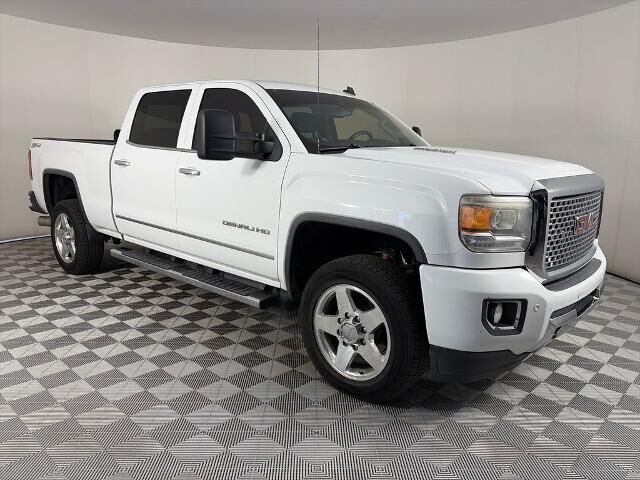 2015 GMC Sierra 2500HD Denali