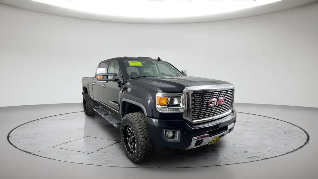 2015 GMC Sierra 2500HD Denali — photo 1 of 26