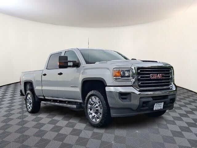 2018 GMC Sierra 2500HD Base — photo 1 of 13