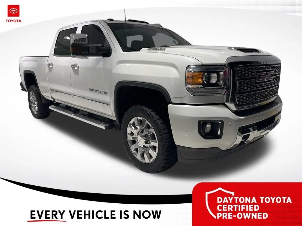 2019 GMC Sierra 2500HD Denali — photo 1 of 10