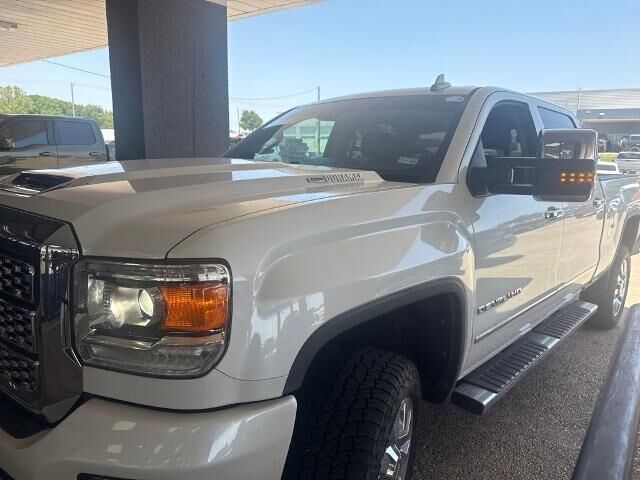 2018 GMC Sierra 2500HD Denali