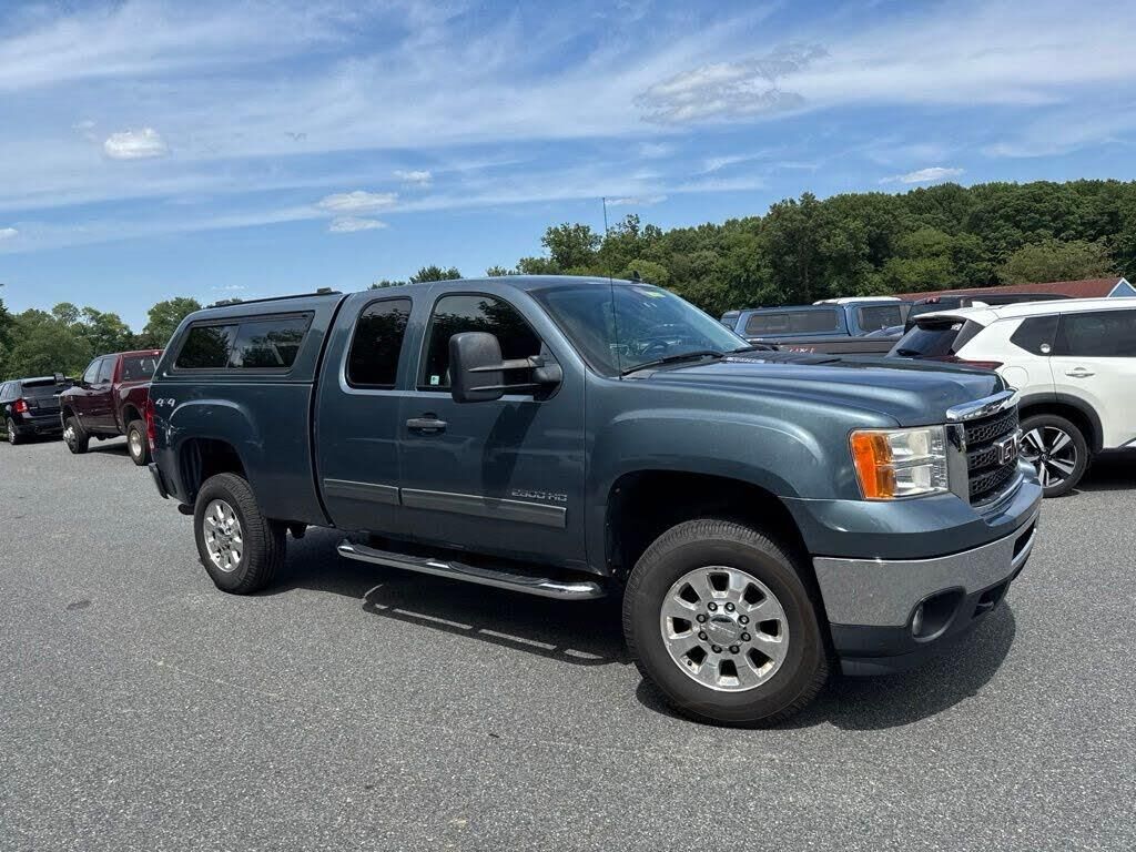 2011 GMC Sierra 2500HD SLE — photo 1 of 1
