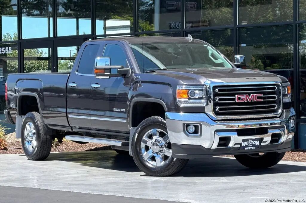 2015 GMC Sierra 2500HD SLT — photo 1 of 14
