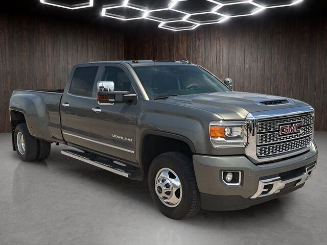 2018 GMC Sierra 3500HD Denali — photo 1 of 2