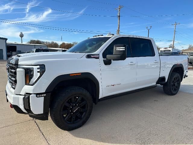 2024 GMC Sierra 2500HD AT4 — photo 1 of 13