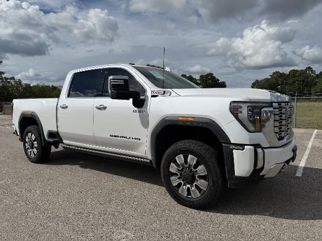 2024 GMC Sierra 2500HD Denali