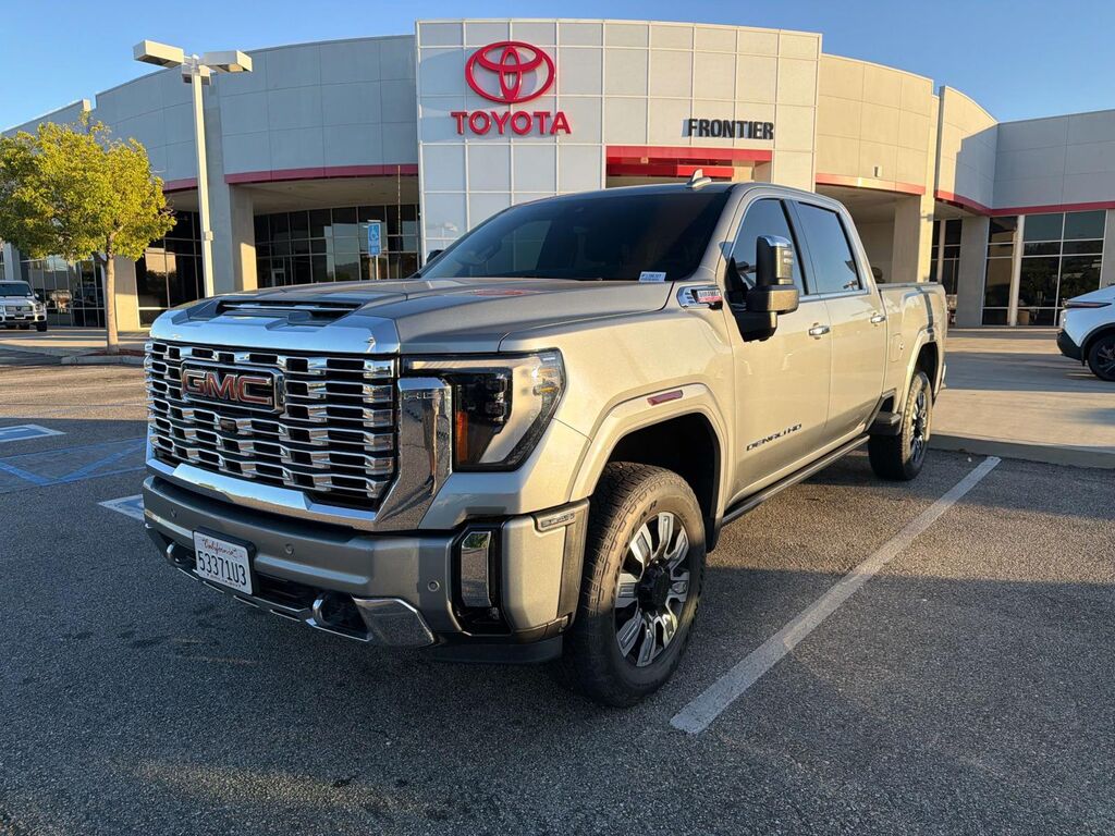 2024 GMC Sierra 2500HD Denali — photo 1 of 5