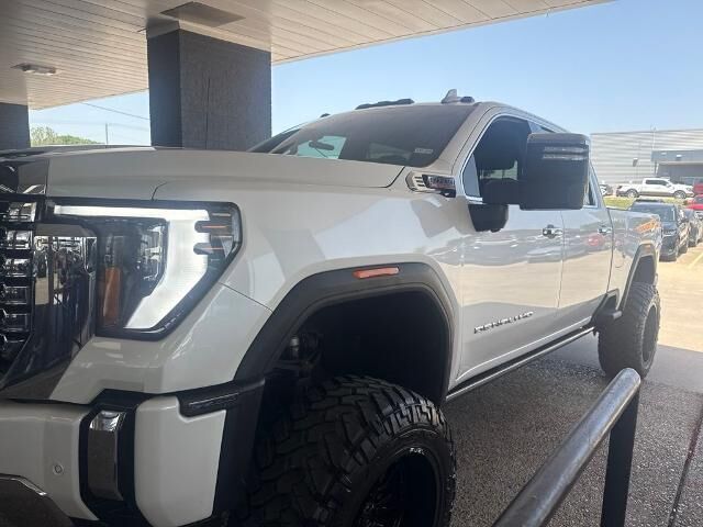 2024 GMC Sierra 2500HD Denali
