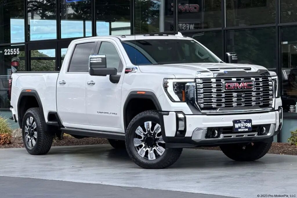 2024 GMC Sierra 2500HD Denali — photo 1 of 13