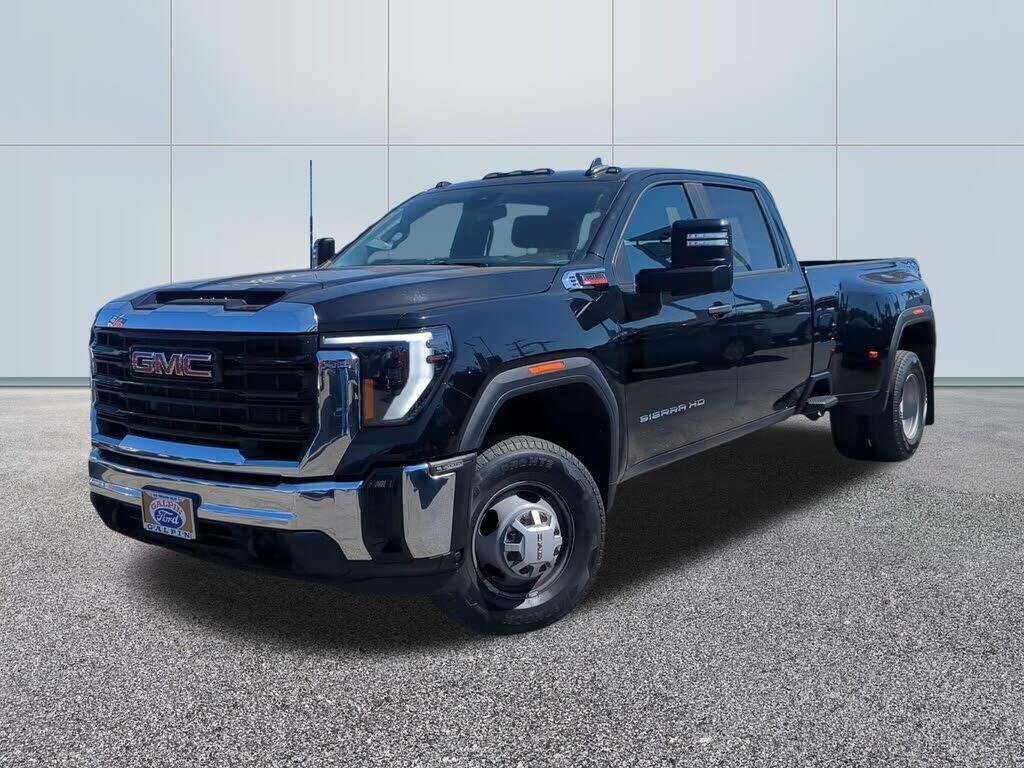 2024 GMC Sierra 3500HD Pro — photo 1 of 1
