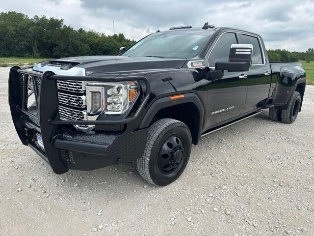 2023 GMC Sierra 3500HD Denali — photo 1 of 2