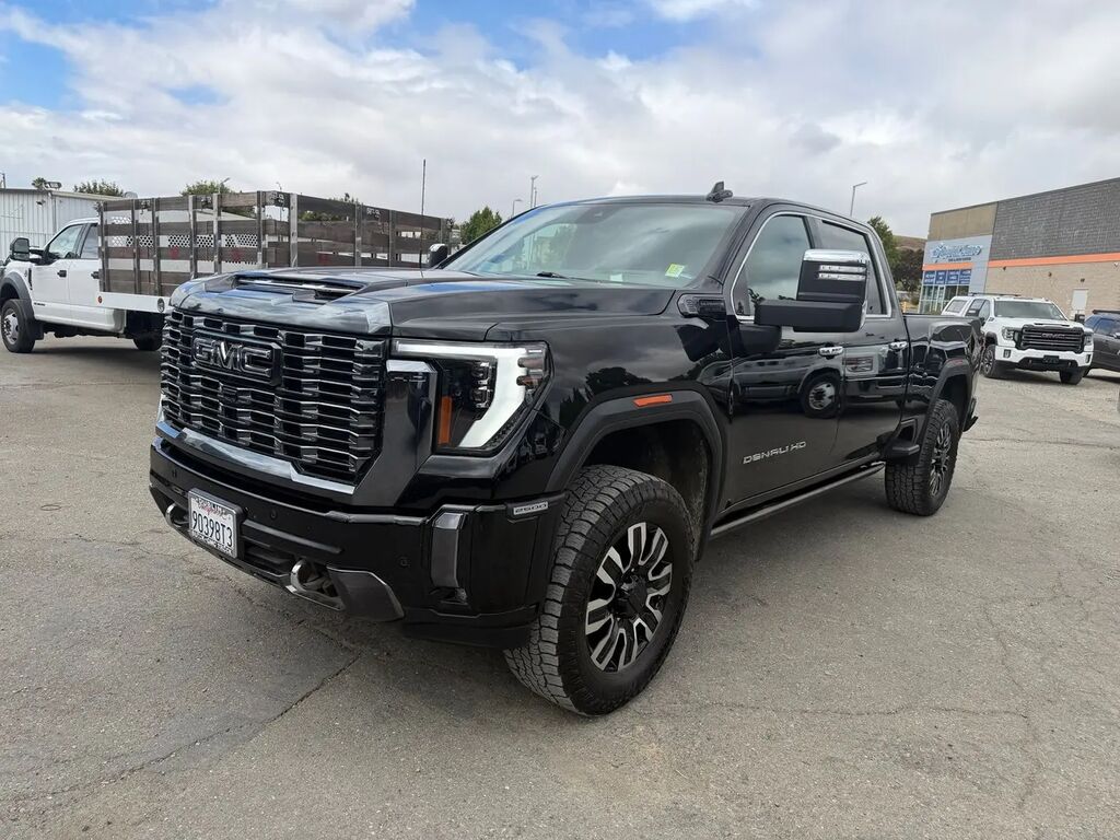 2024 GMC Sierra 2500HD Denali Ultimate — photo 1 of 13