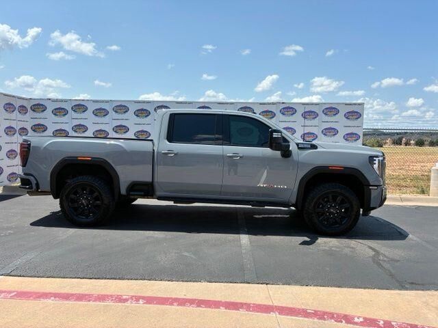 2025 GMC Sierra 2500HD AT4