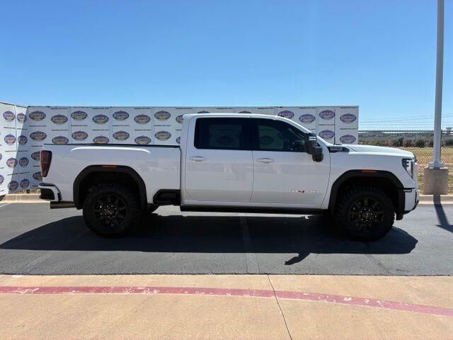 2025 GMC Sierra 2500HD AT4