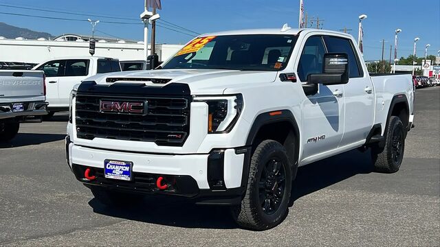 2025 GMC Sierra 2500HD AT4