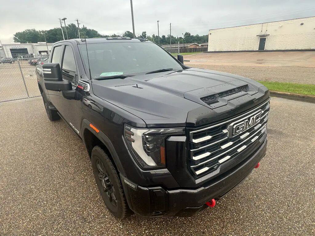 2025 GMC Sierra 2500HD AT4 — photo 1 of 12