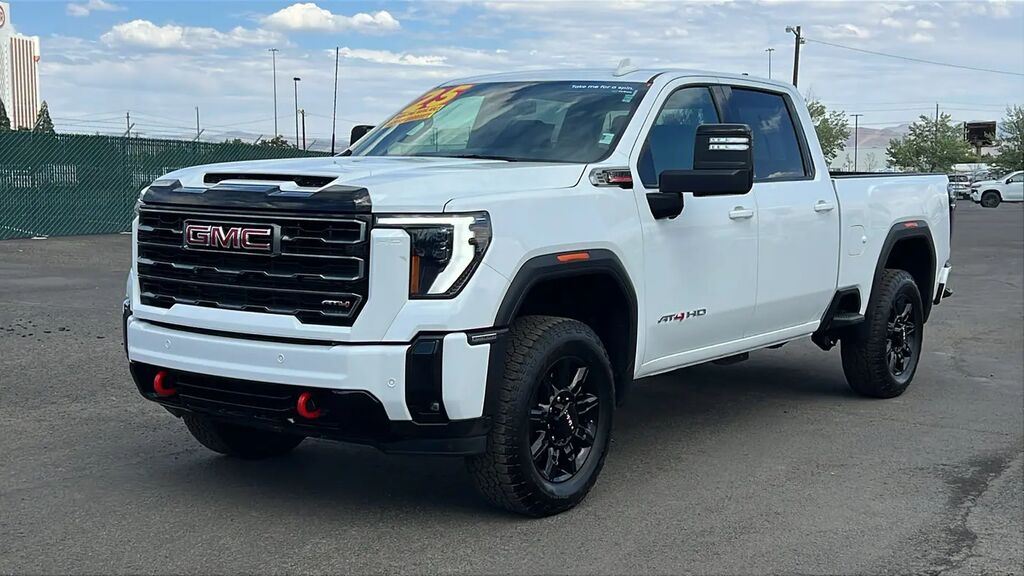 2025 GMC Sierra 2500HD AT4 — photo 1 of 13