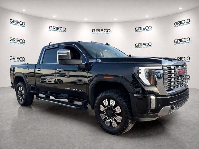 2025 GMC Sierra 2500HD Denali — photo 1 of 13
