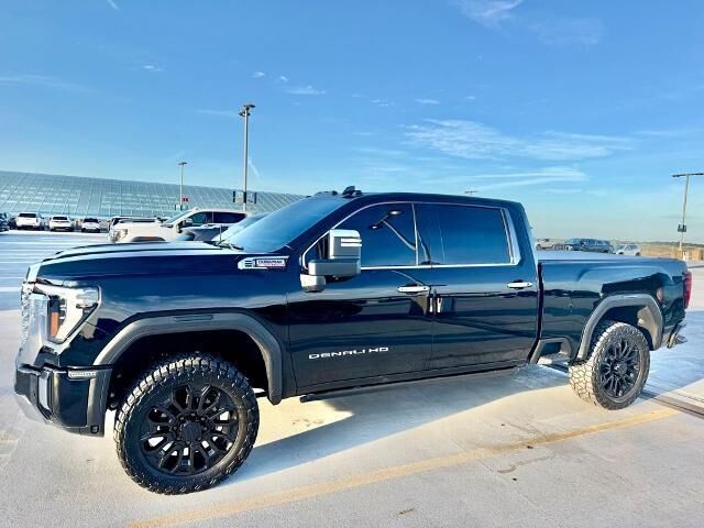 2025 GMC Sierra 2500HD Denali