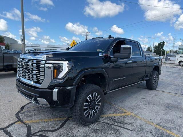 2025 GMC Sierra 2500HD Denali
