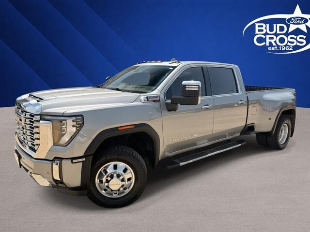 2025 GMC Sierra 3500HD Denali — photo 1 of 13