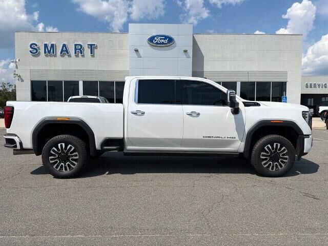 2025 GMC Sierra 2500HD Denali Ultimate — photo 1 of 13