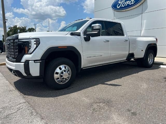 2025 GMC Sierra 3500HD Denali Ultimate
