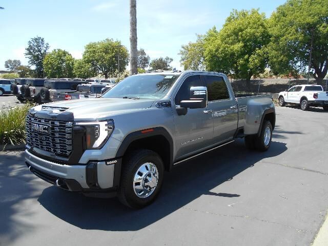 2025 GMC Sierra 3500HD Denali Ultimate