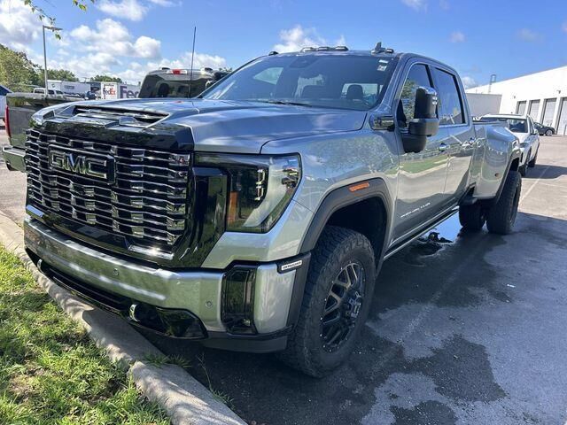 2025 GMC Sierra 3500HD Denali Ultimate
