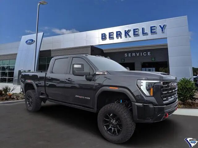 2025 GMC Sierra 2500HD AT4X — photo 1 of 13