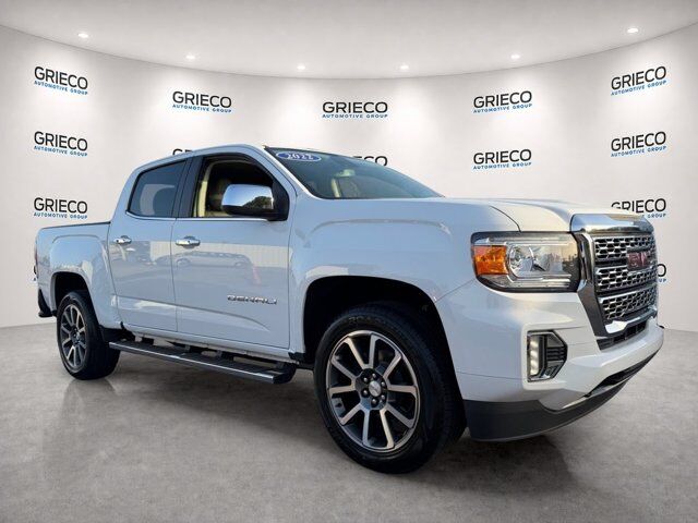 2022 GMC Canyon 4WD Denali — photo 1 of 13