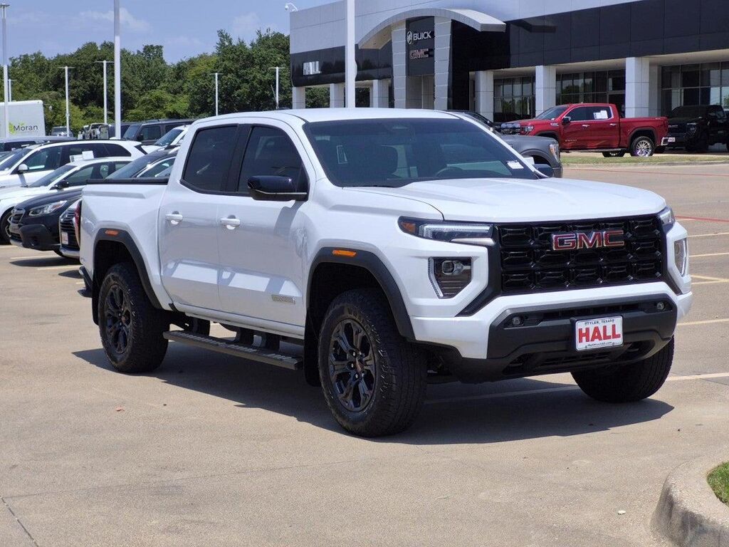 2025 GMC Canyon Elevation — photo 1 of 13