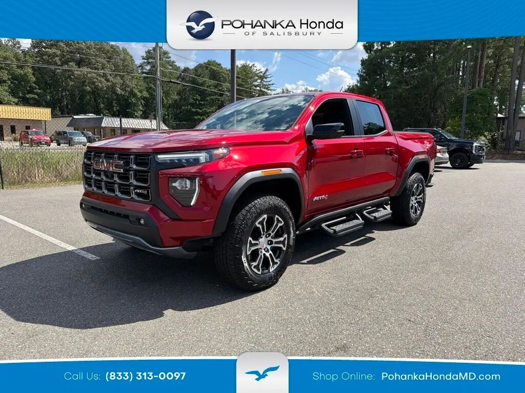 2025 GMC Canyon AT4 — photo 1 of 13