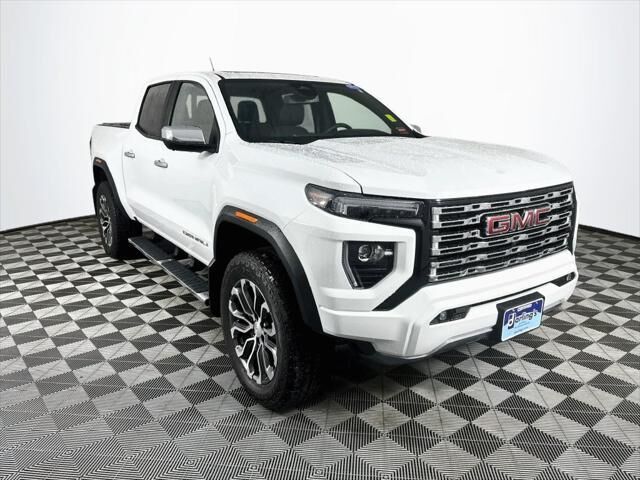 2026 GMC Canyon Denali — photo 1 of 13