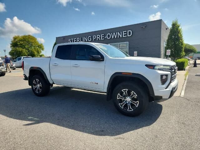 2023 GMC Canyon AT4