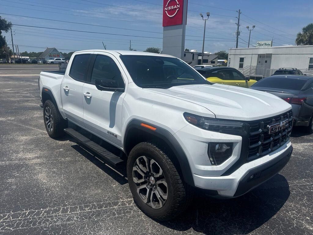 2024 GMC Canyon AT4 — photo 1 of 13