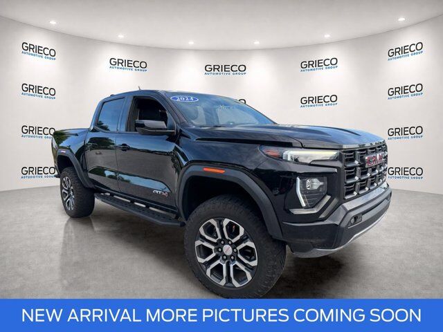 2023 GMC Canyon 4WD AT4