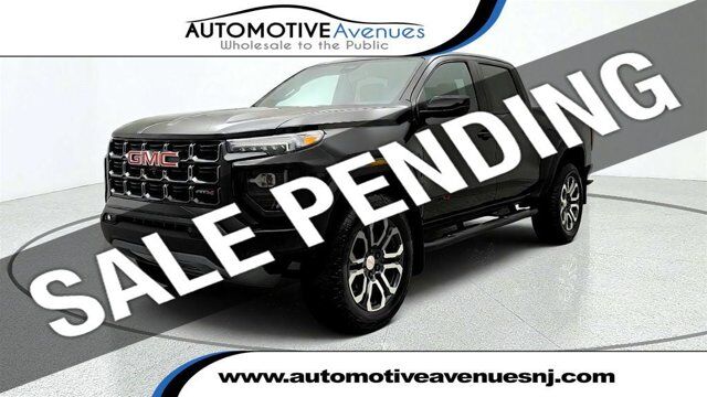 2024 GMC Canyon 4WD AT4