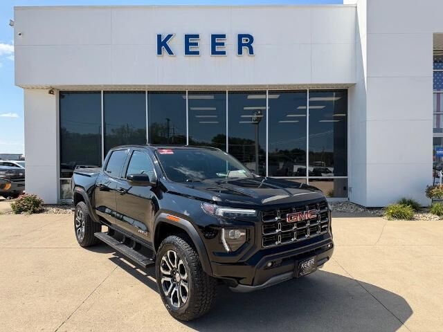 2024 GMC Canyon AT4